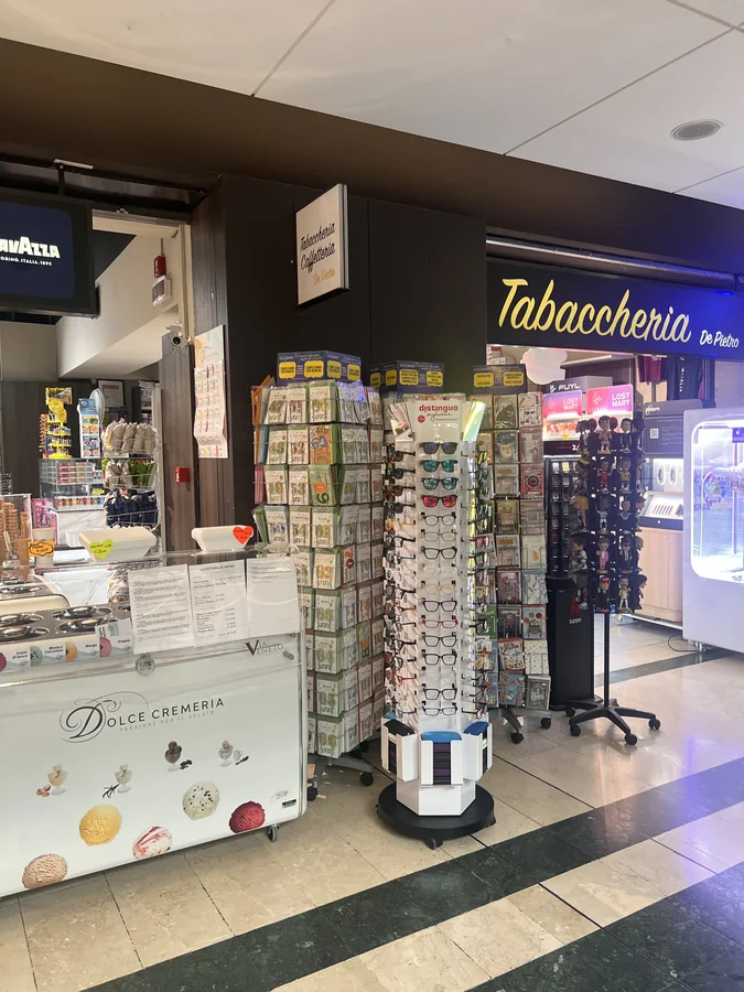 Espositori Distinguo nei punti vendita: Bar-tabacchi, foto 1