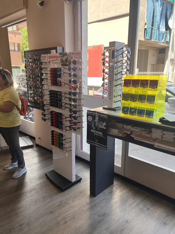 Espositori Distinguo nei punti vendita: Bar-tabacchi, foto 2