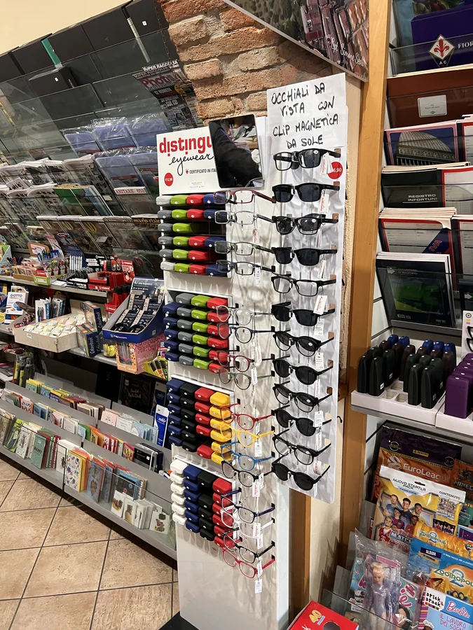 Espositori Distinguo nei punti vendita: Cartolerie-edicole, foto 2